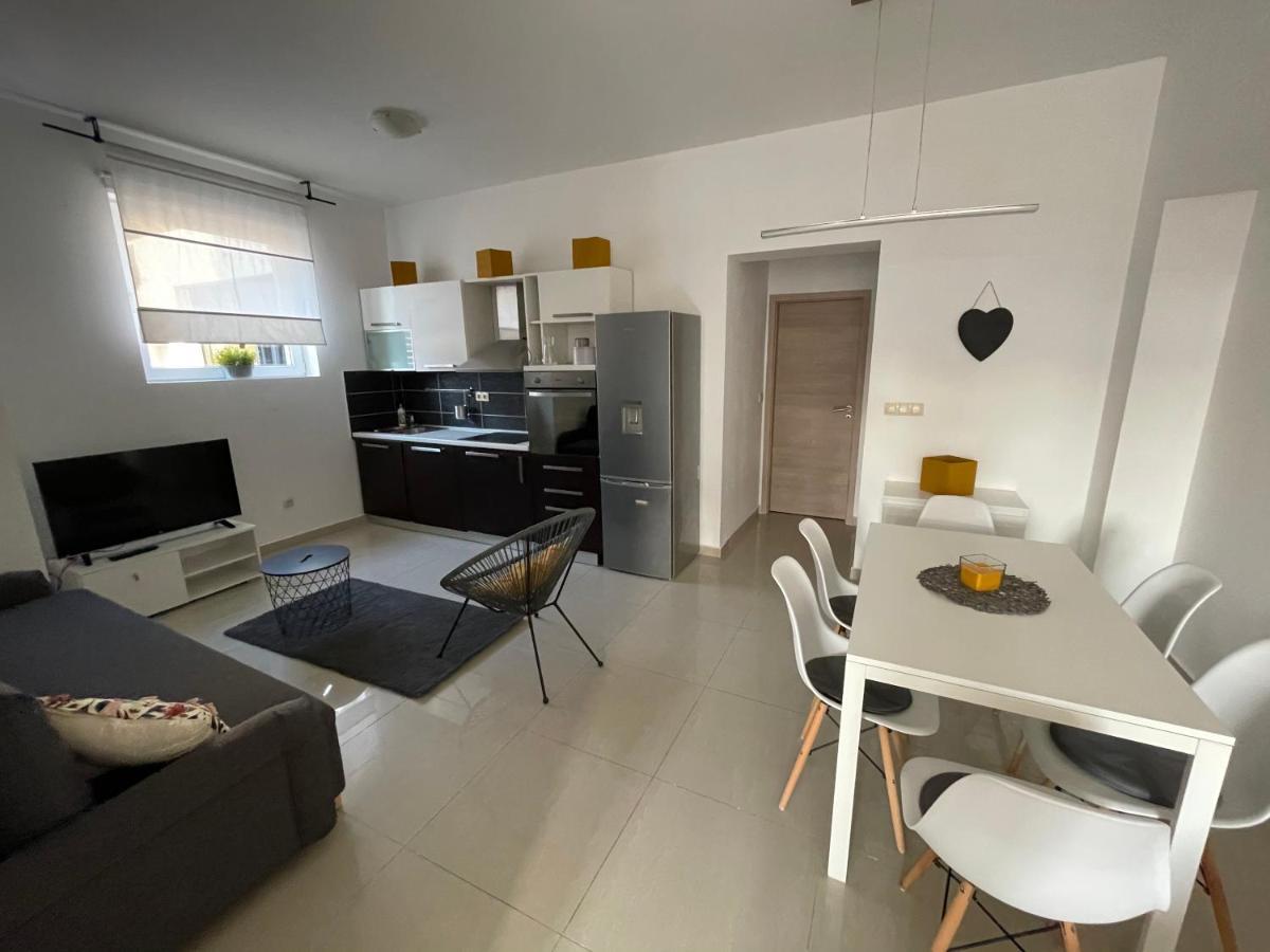 Apartments Luce Trogir Extérieur photo