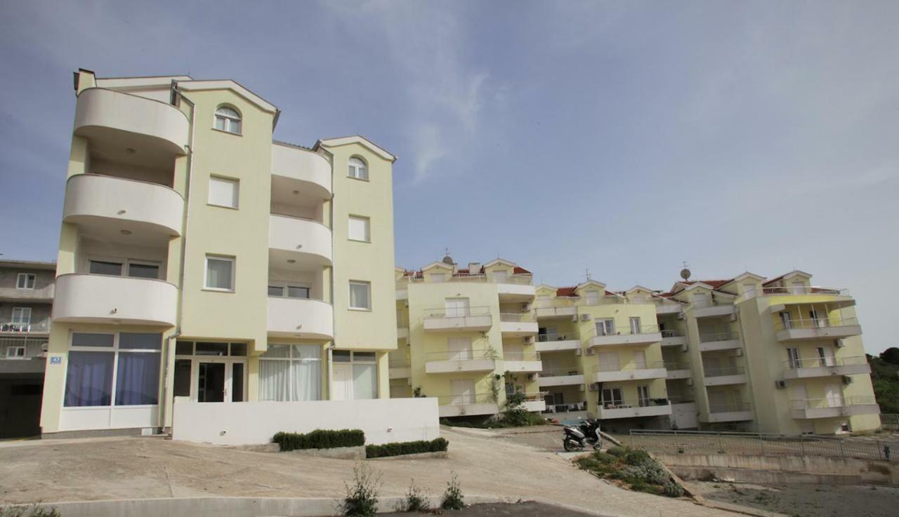 Apartments Luce Trogir Extérieur photo